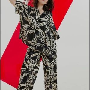 Ulla Popken 2pc Black and Cream Leaf Print Set Size 20/22